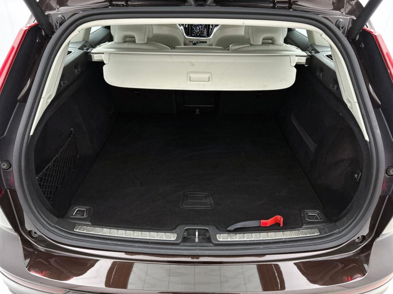 Volvo V60 2.0 T5 Momentum