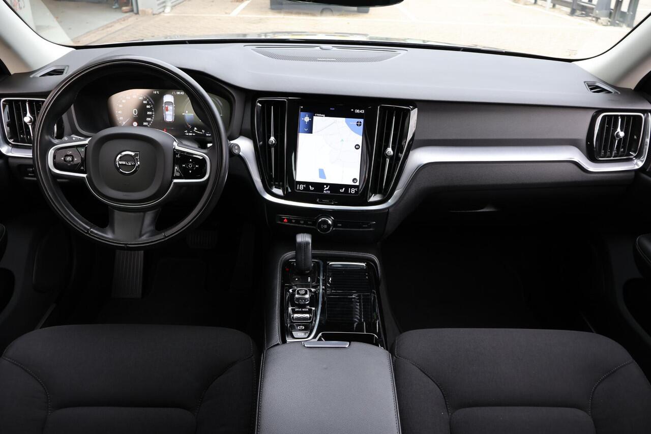 Volvo V60 2.0 T8 Recharge Business Pro 1e Eigenaar | NL-Auto | Volledig Onderh | BTW | 390PK | AWD | Elek Stoel+klep | Stoel/Stuur Verwarming | Camera | Ad Cruise | Climate | Full Led | Keyless | Navi | PDC | Start/Stop | 1 Laadkabel
