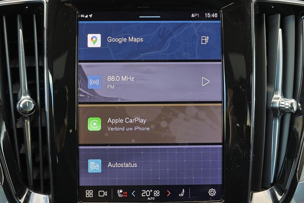 Volvo V60 T6 Recharge AWD Plus Dark - IntelliSafe Assist & Surround - 360º Camera - Harman/Kardon audio - Adaptieve LED koplampen - Verwarmde voorstoelen, stuur & achterbank - Parkeersensoren voor & achter - Elektr. bedienb. voorstoelen met geheugen - Extra getint 