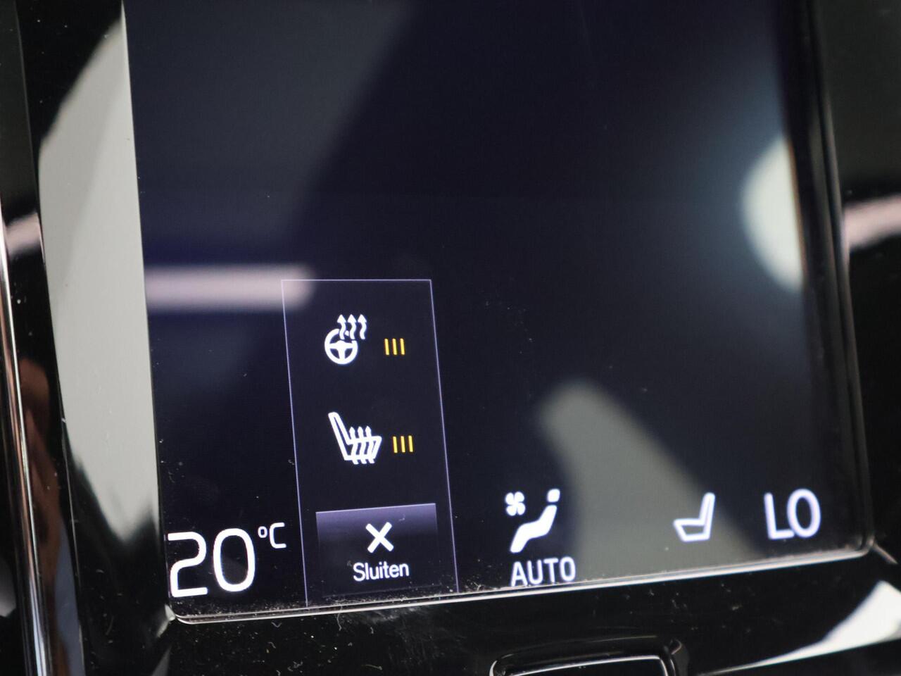 Volvo V60 2.0 T4 190 PK R-DESIGN + PANORAMADAK | WEGKL. TREKHAAK | STUURVERW. | ADAPTIVE CRUISE CONTROL