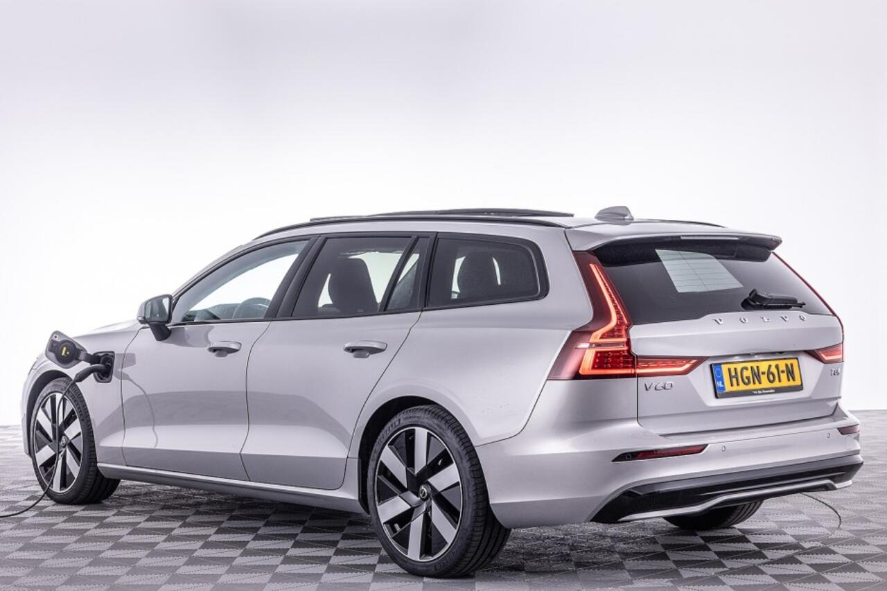 Volvo V60 2.0 T8 Plug-in hybrid AWD Ultra Dark | PANORAMADAK | Trekhaak ? 1e Eigenaar