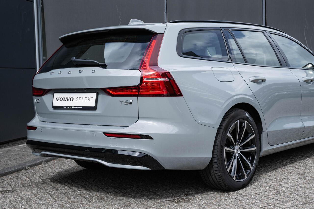 Volvo V60 T6 Plug-in hybrid AWD Plus Dark | Google Navigatie | Moritz lederen interieur | Elektrische stoelen voor met memory | Harman Kardon premium Sound | Parkeercamera | Adaptive Cruise Control | BLIS | Keyless |