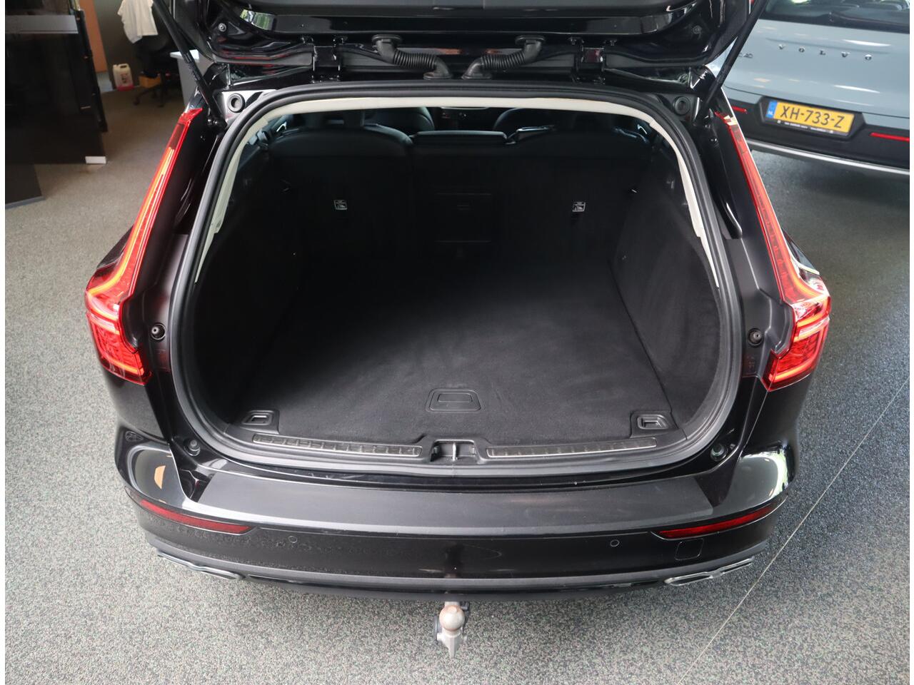 Volvo V60 2.0 B3 Momentum / Bodykit / Sportstoelen