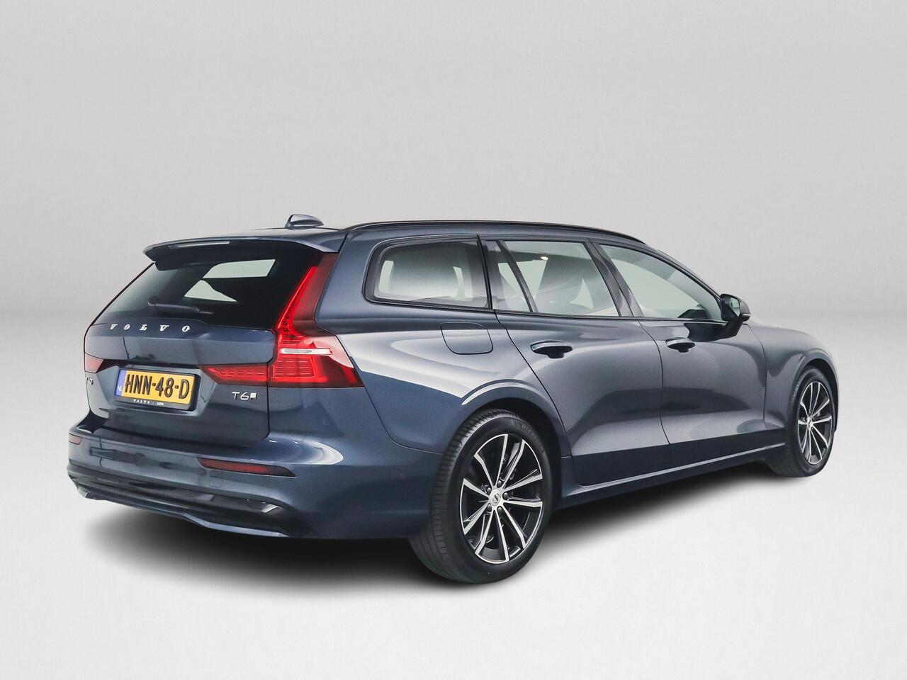 Volvo V60 T6 Plug-in hybrid AWD Plus Dark | 360° camera | Harman Kardon | Stoel- en Stuurverwarming | Trekhaak