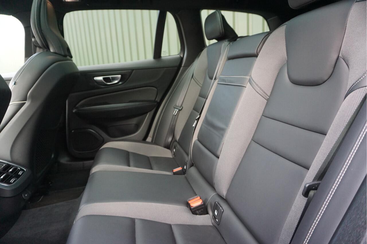 Volvo V60 2.0 B3 R-Design Automaat + Panoramadak/ 19inch/ LED/ Leer/ 360 camera/ Head-Up display/ Schitterend/ Garantie!