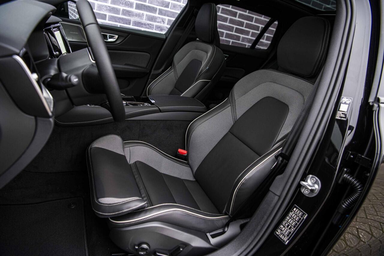 Volvo V60 T8 Plug-in hybrid AWD Plus Dark | Schuif-/Kanteldak | Harman Kardon Audio | Adaptive Cruise Control | Achteruitrijcamera | Keyless Entry | Elek. Verst. Voorstoelen