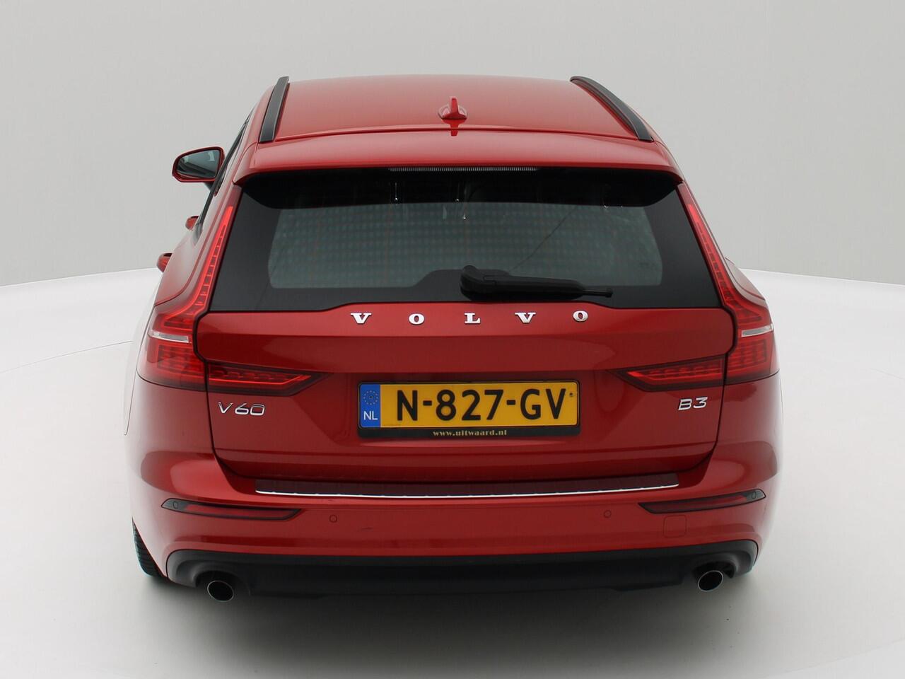 Volvo V60 2.0 B3 Momentum Advantage / Carplay / Aut. / Origineel NL