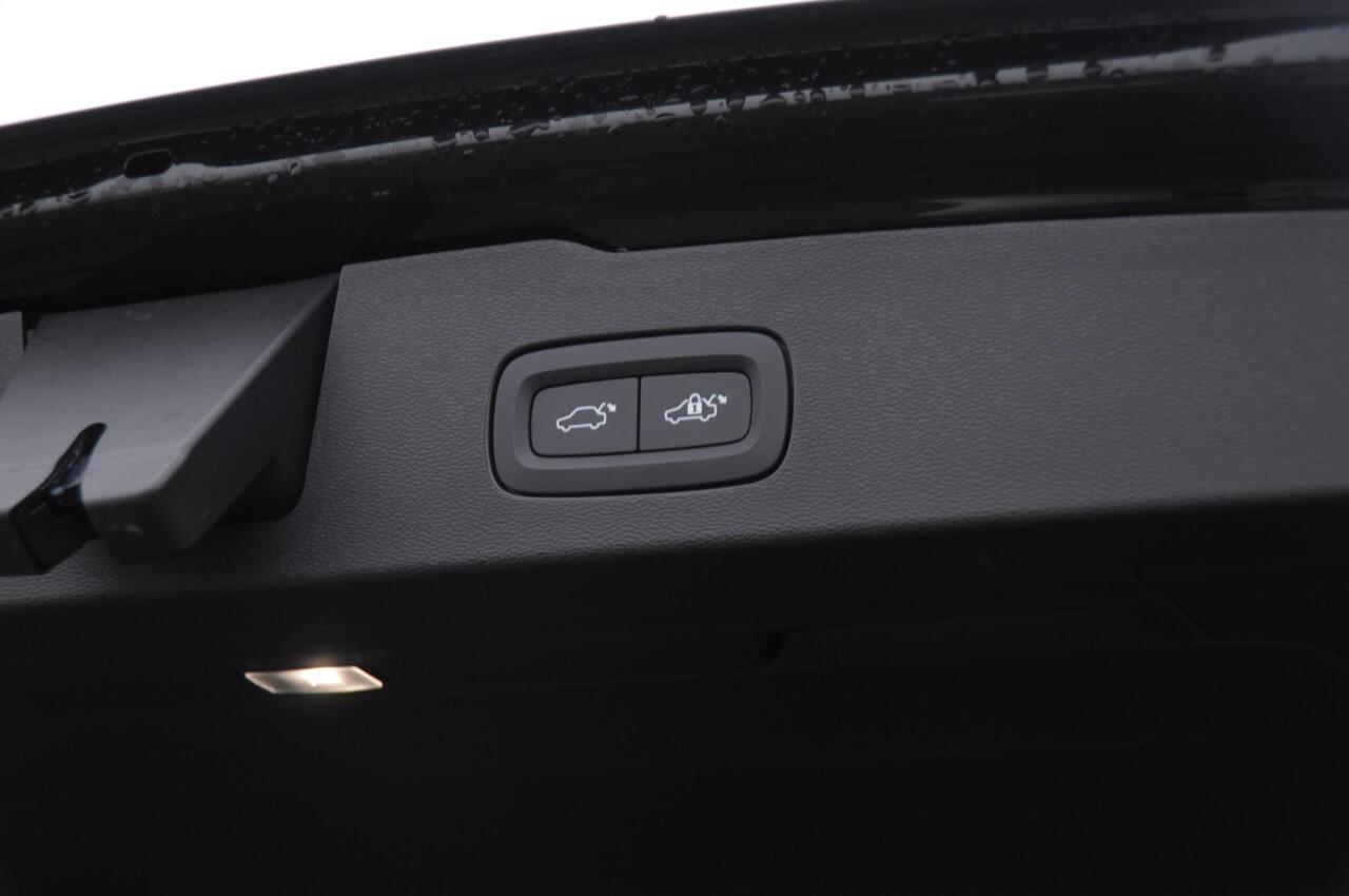 Volvo V60 T6 350PK Automaat AWD Ultra Bright / Massage stoelen / Long Range / 360 Camera / Harman Kardon audio / Head-up display / Panorama dak / Apple carplay / Android auto /