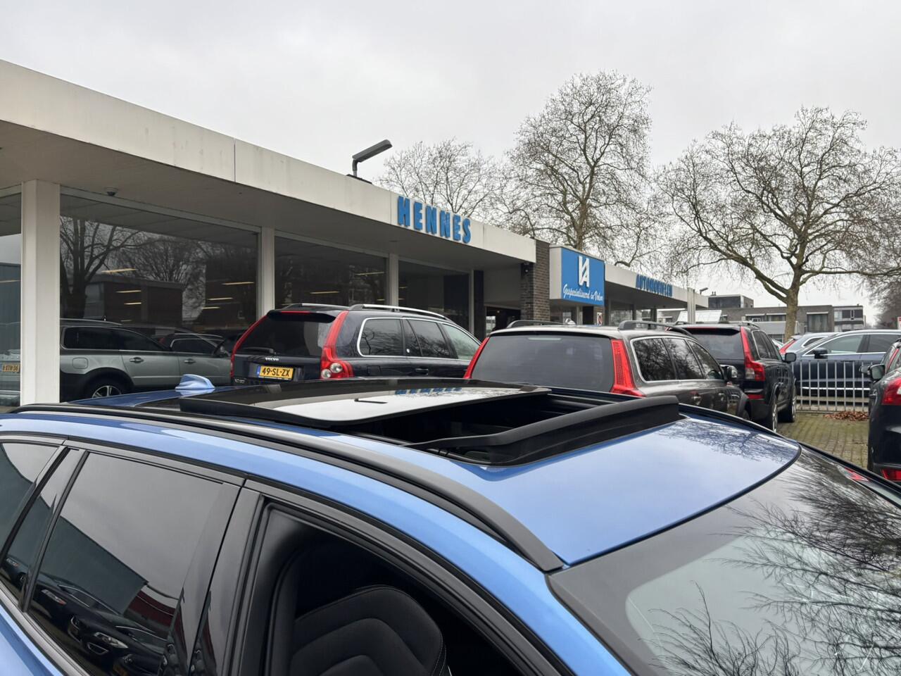 Volvo V60 T8 Recharge AWD R-Design 360 Pano Keyless DAB HeadUp Harman Kardon