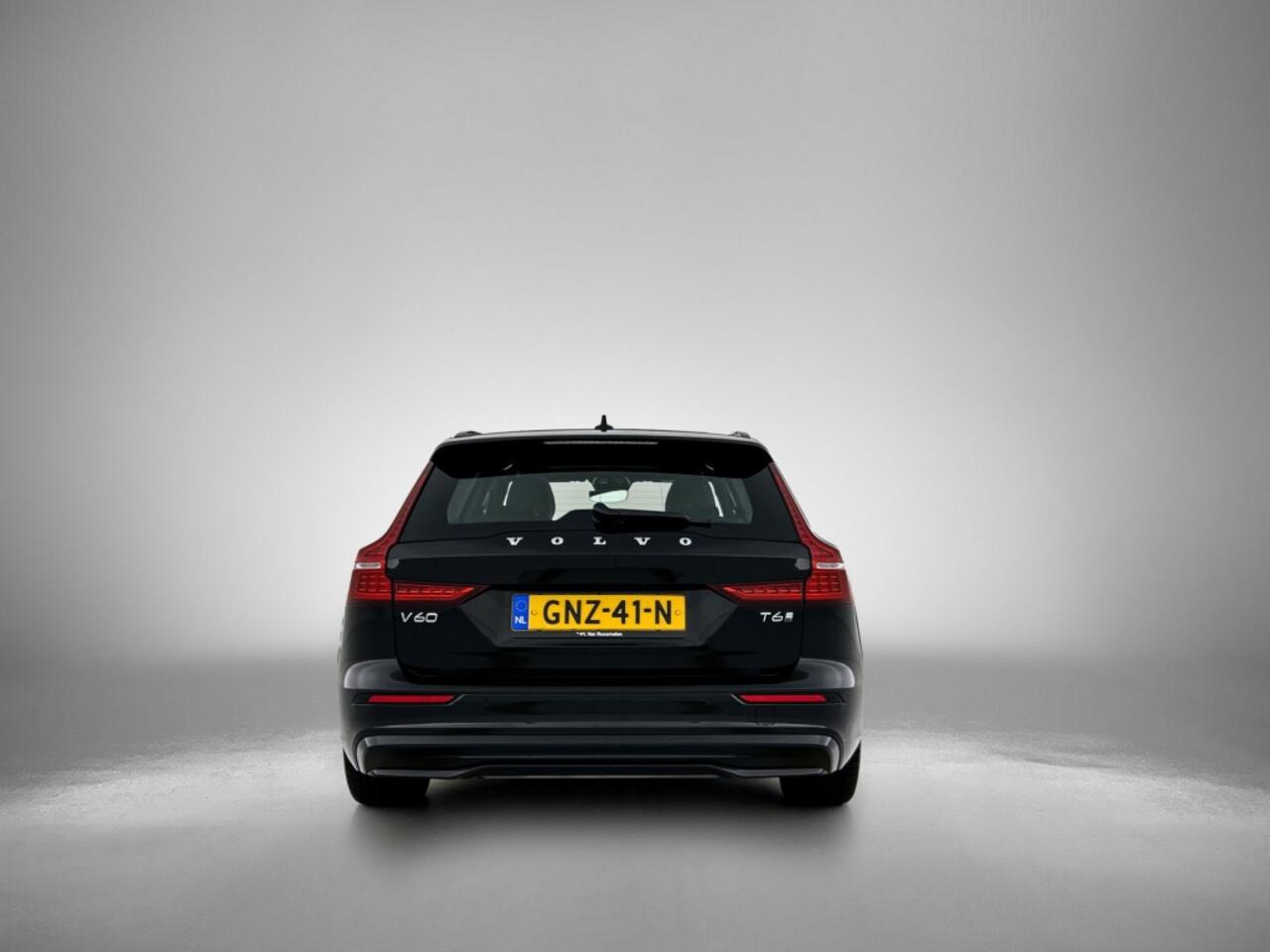 Volvo V60 2.0 T6 Black Edition | Panorama Dak | 360* | Trekhaak | Sportled