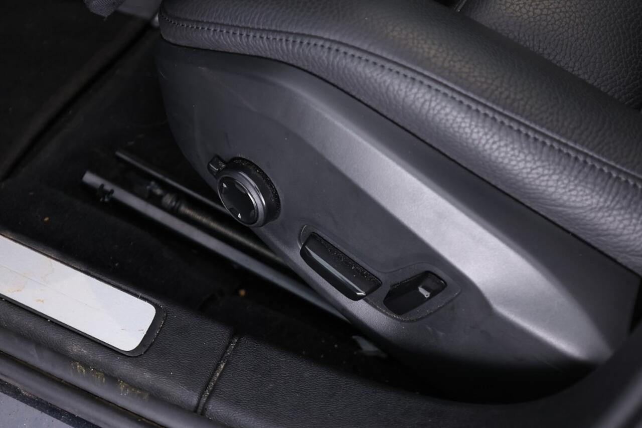 Volvo V60 2.0 T8 Plug-in hybrid AWD Plus Bright | PANORAMADAK ? 1e Eigenaar