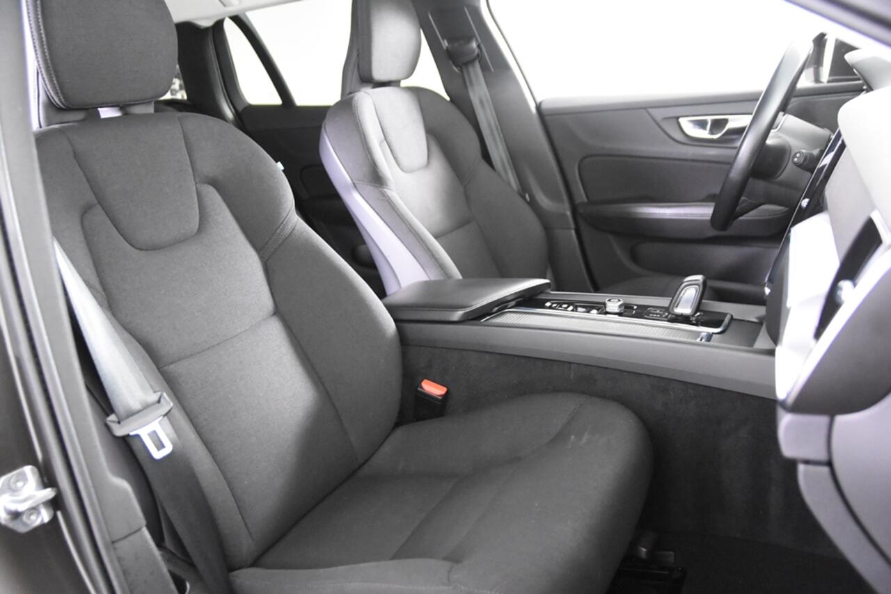 Volvo V60 2.0 B3 Momentum *1ste Eigenaar*Navigatie*Park assist*