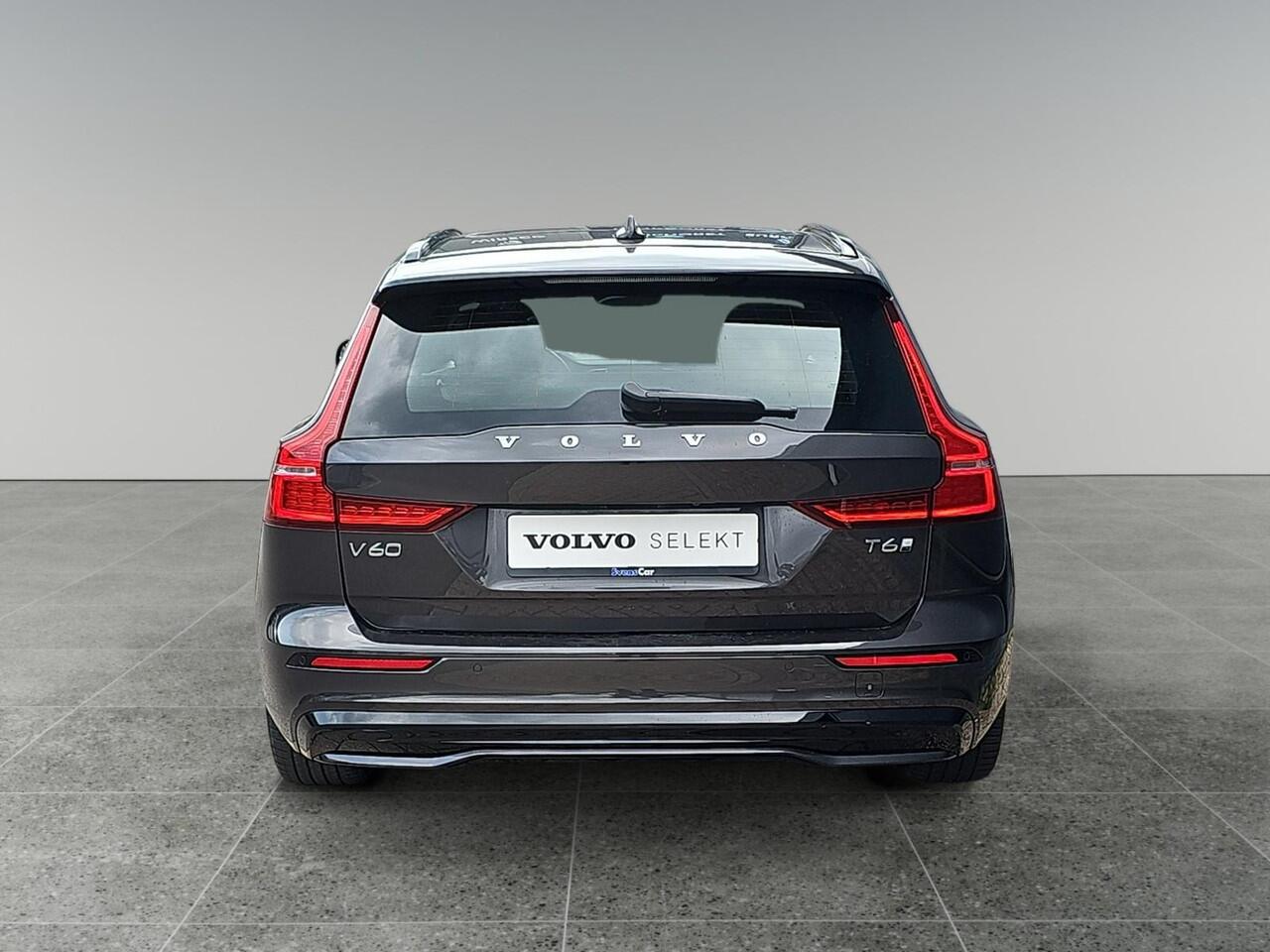 Volvo V60 2.0 T6 Plug-in hybrid AWD Plus Dark | Harman/Kardon Audio | 360 graden camera | Trekhaak | Sportstoelen |