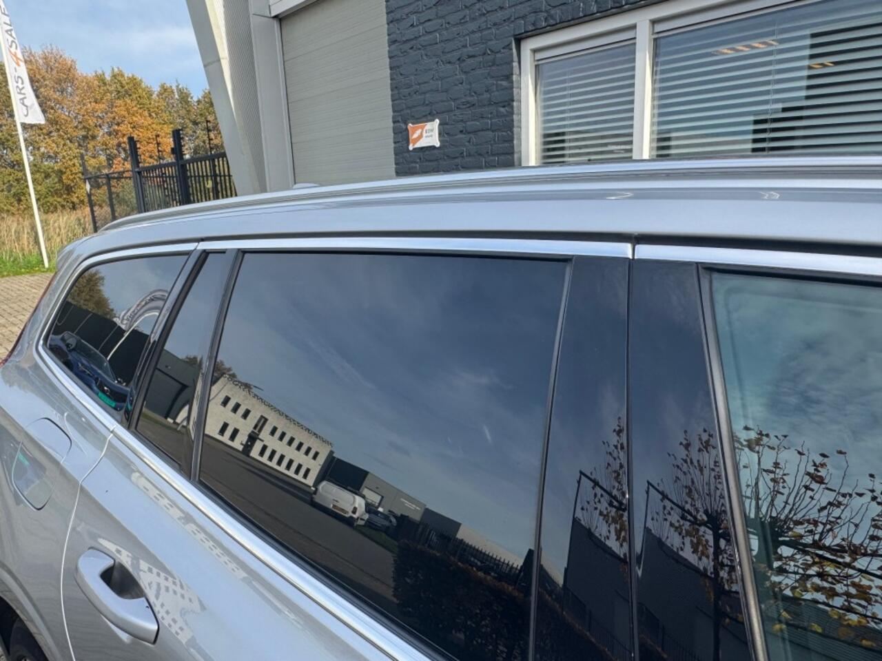 Volvo V60 2.0 B3 Autom. Inscription + Camera. + Leder + 18 inch Lmv - Full options 2022!