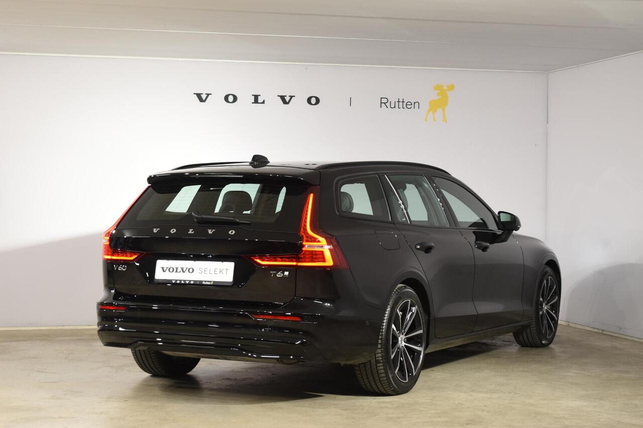 Volvo V60 T6 350PK Automaat Plug-in hybrid AWD Plus Dark / Navigatie / 360 Camera / Harman Kardon / Stuur & Stoelverwarming / LM Velgen / Trekhaak