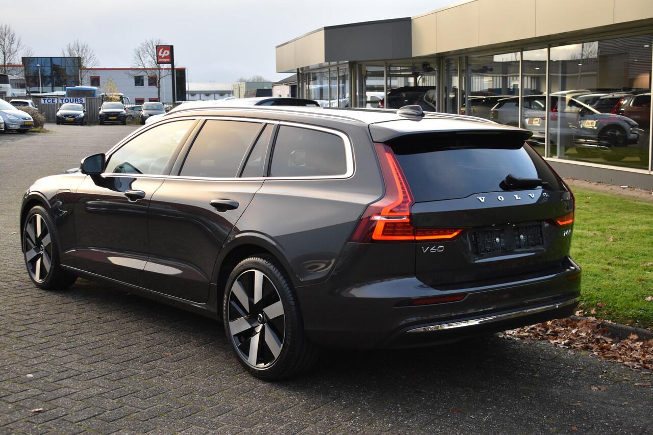 Volvo V60 T6 AWD 350PK Plug-in Hybrid Essential Edition | ¤3.000 Voordeel | Camera | 19"LMV | Stoel-stuur verwarming | Getint glas |