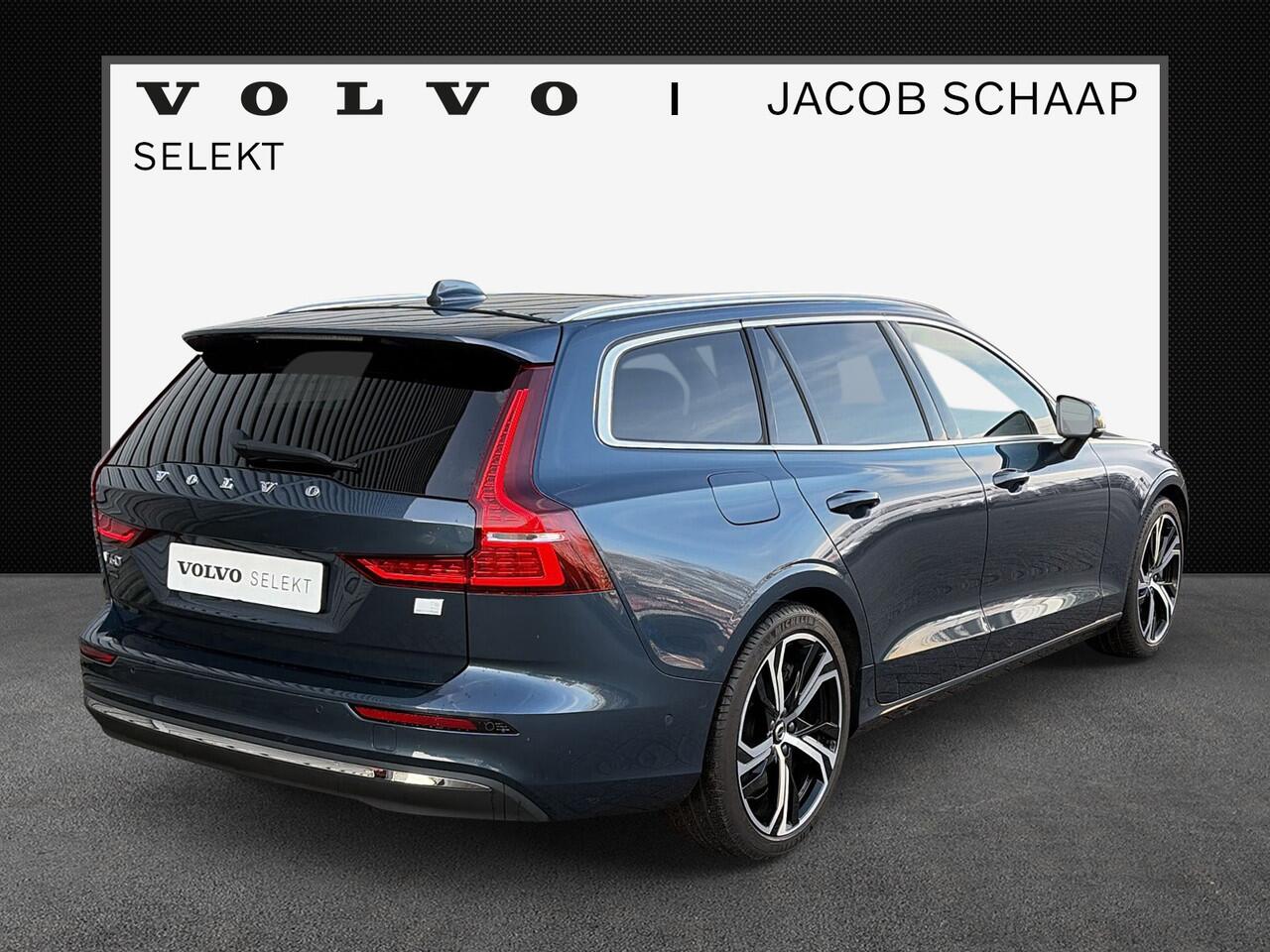 Volvo V60 T6 350PK Automaat Recharge AWD Plus Bright | ACC | Panoramadak | 360 camera | Stuurverwarming | 19"LMV | Elektr. stoel