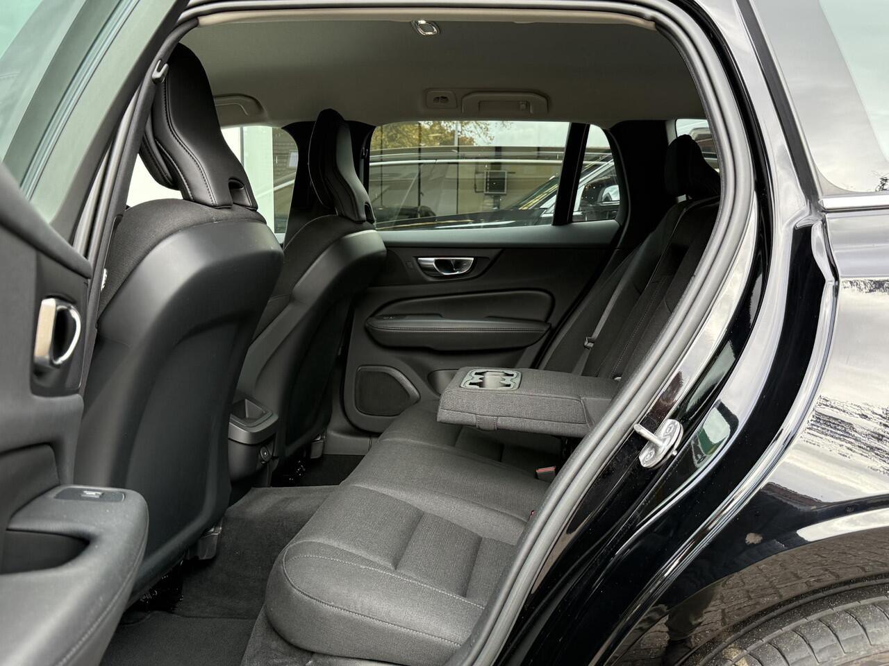 Volvo V60 2.0 B4 Momentum Bus. |Carplay|Adapt.Cruise|Trekhaak|