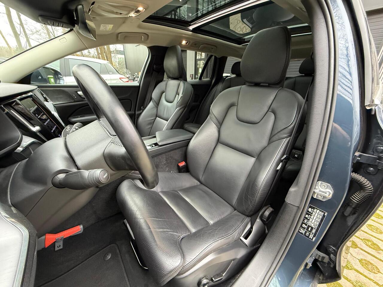 Volvo V60 2.0 B3 Business Pro Panodak | HK | 360°