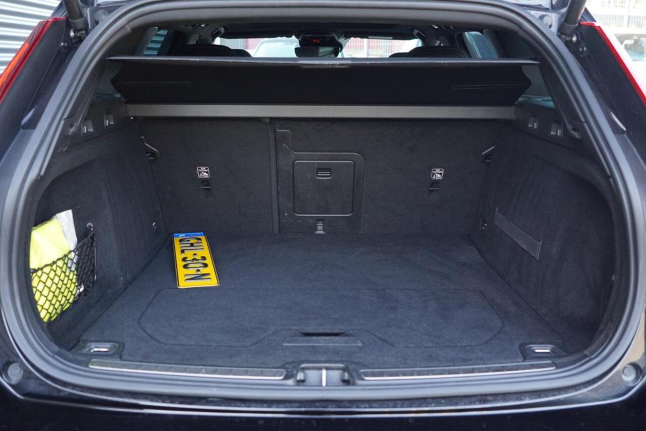 Volvo V60 2.0 T8 Twin Engine AWD Polestar 405 PK / Bowers&Wilkins / HEICO / Pano / Adaptive Cruise / Trekhaak