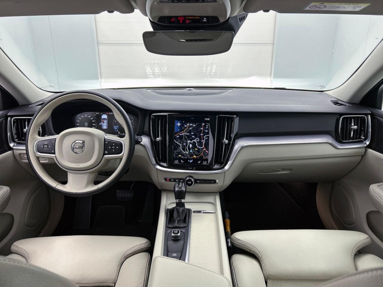 Volvo V60 2.0 T5 Momentum