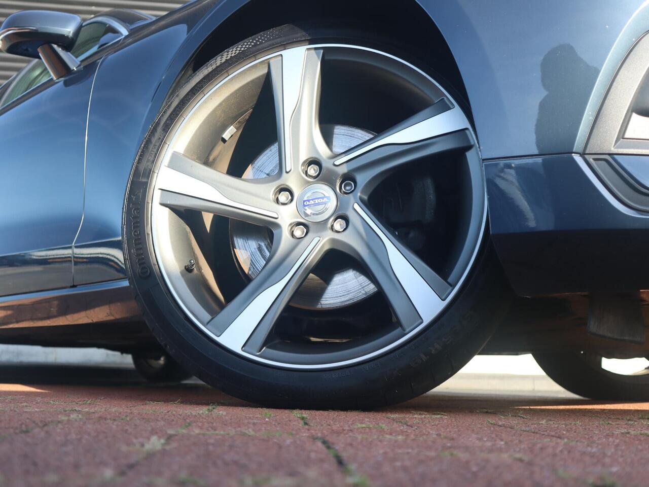 Volvo V60 2.0 B3 Business Pro | Clima | Cruise adapt. | Apple Carplay/Navi | PDC | IntelliSafe |