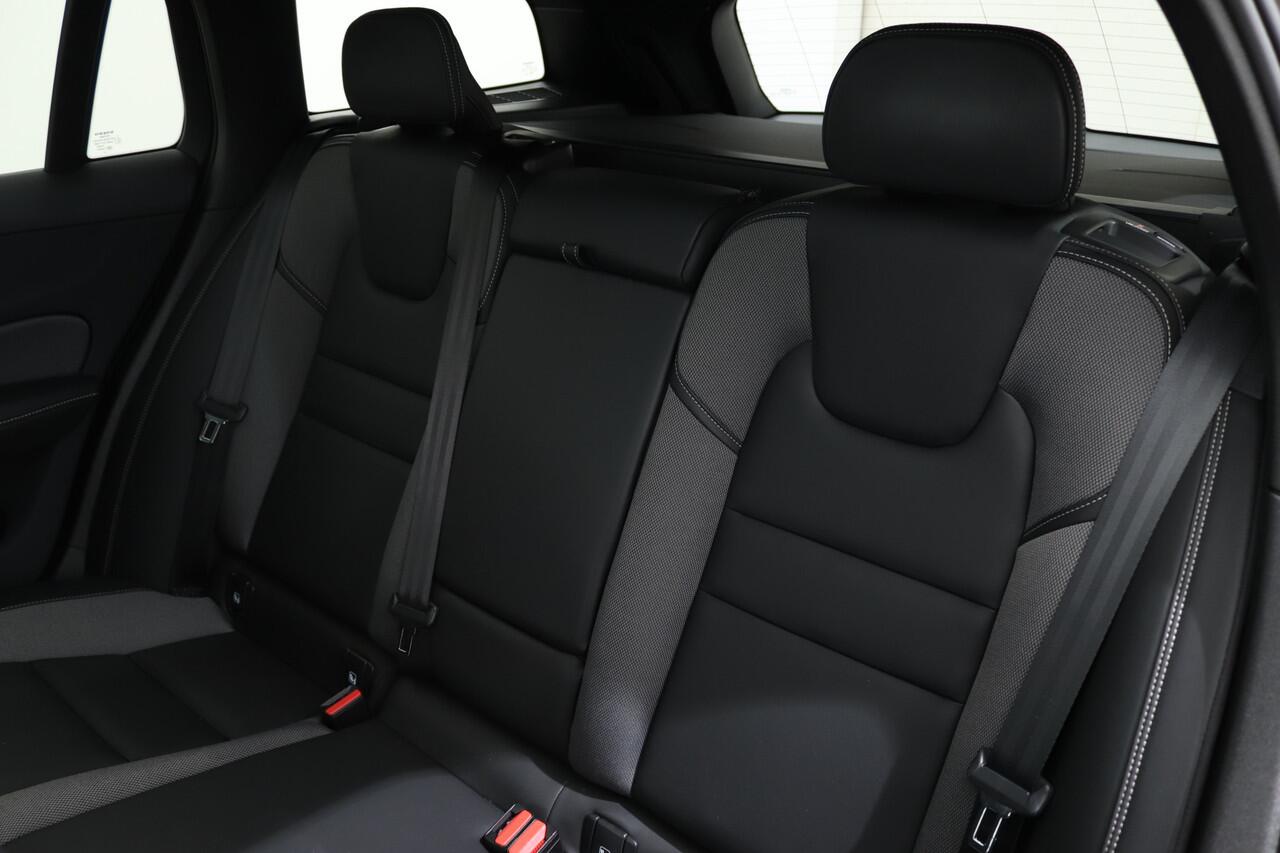 Volvo V60 2.0 T6 PHEV AWD PLUS DARK AUT8 | Panoramadak | 19 inch | Trekhaak