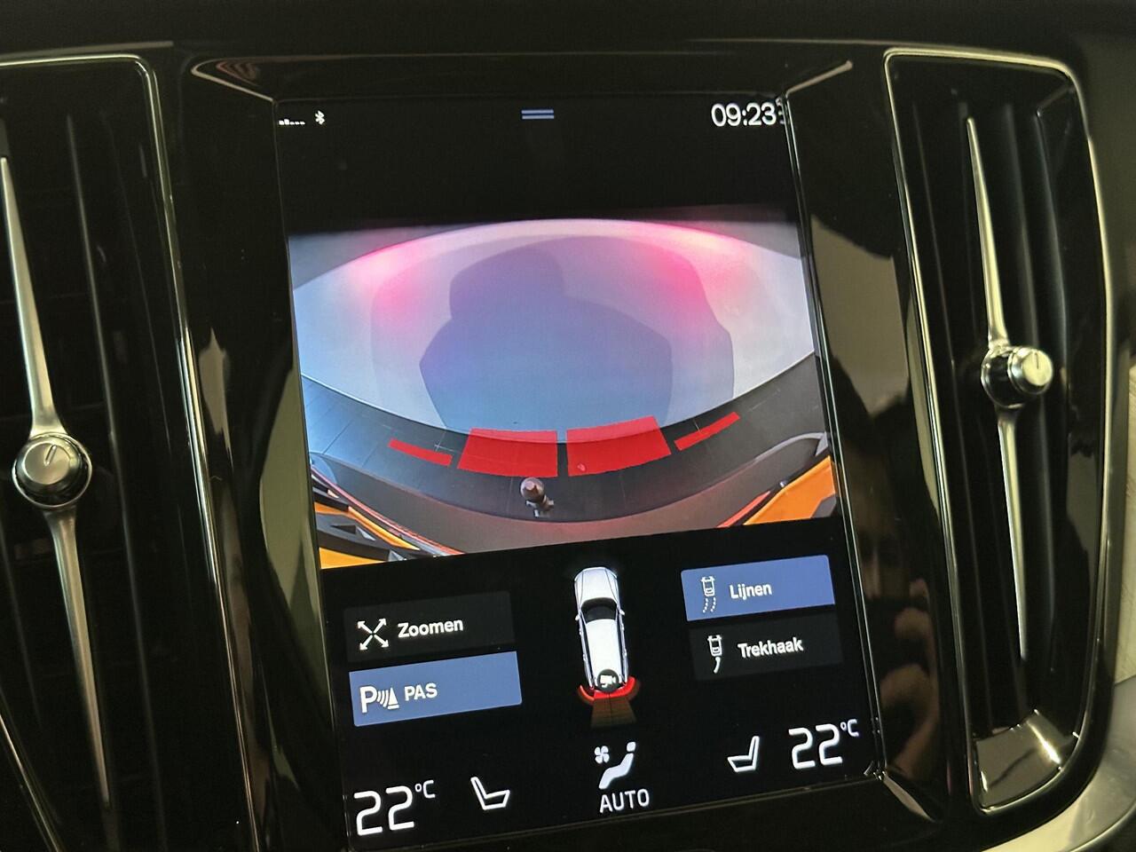 Volvo V60 2.0 B3 Inscription | TREKHAAK | PANORAMADAK | LEDEREN BEKLEDING | COMPLETE AUTO!