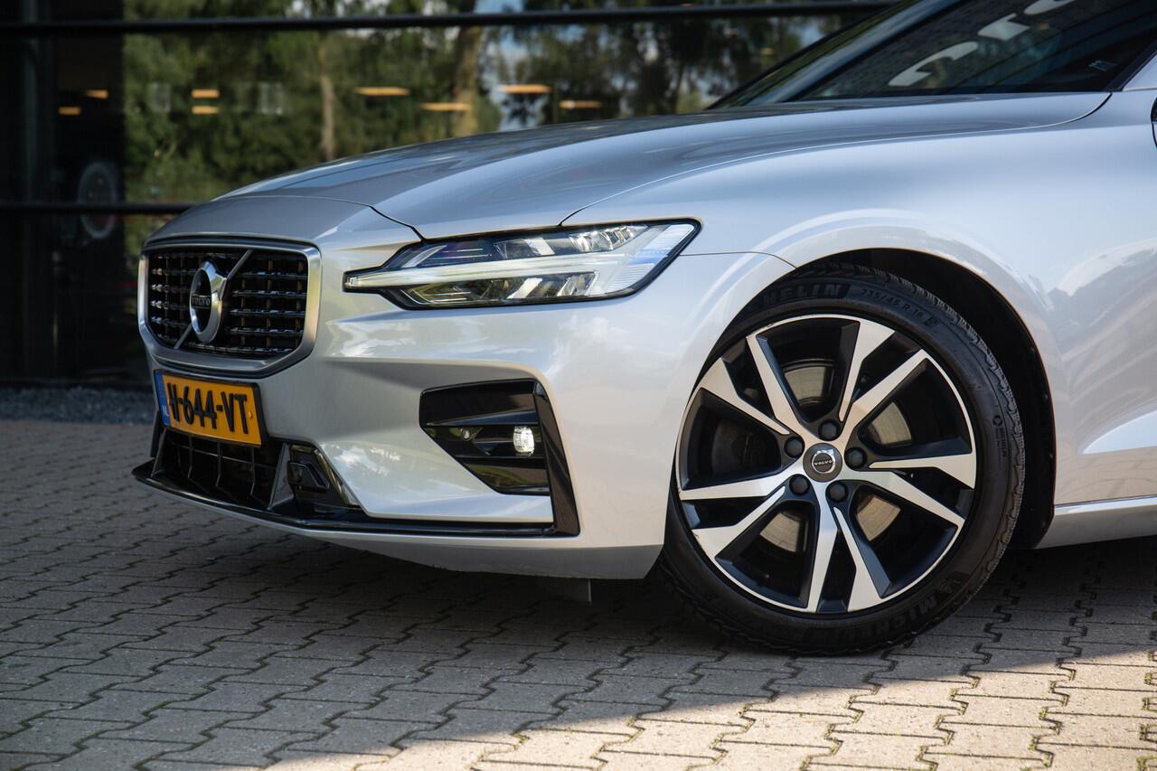 Volvo V60 2.0 T4 R-Design , Panoramadak, Nappaleder, BTW