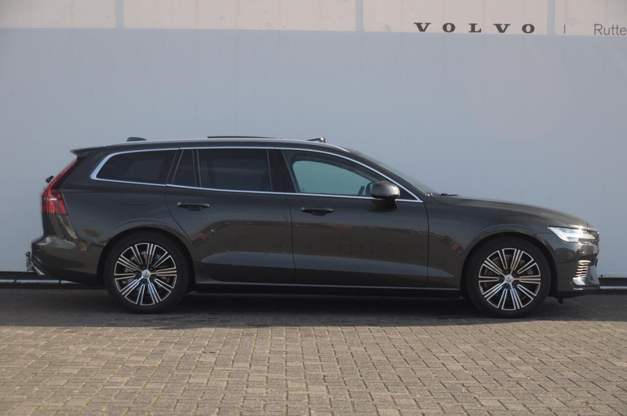 Volvo V60 T6 340PK Automaat Recharge AWD Inscription Trekhaak / Adaptieve cruise control /BLIS / Parkeersensoren met camera / Stoel - en stuurwielverwarming / Elektrische stoelen met geheugen / Getint glas / Apple carplay / Keyless entry / Elektrische achterklep