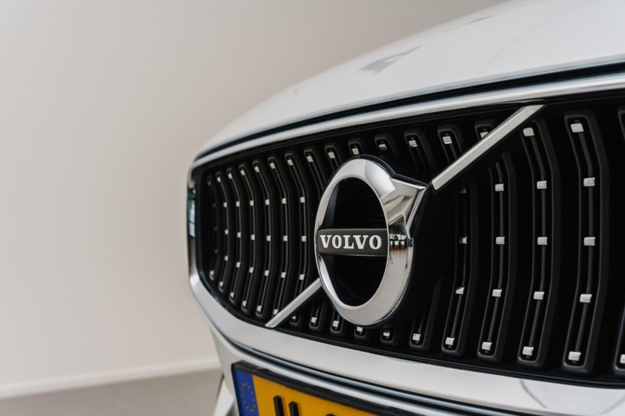 Volvo V60 T5 AWD Cross Country Pro