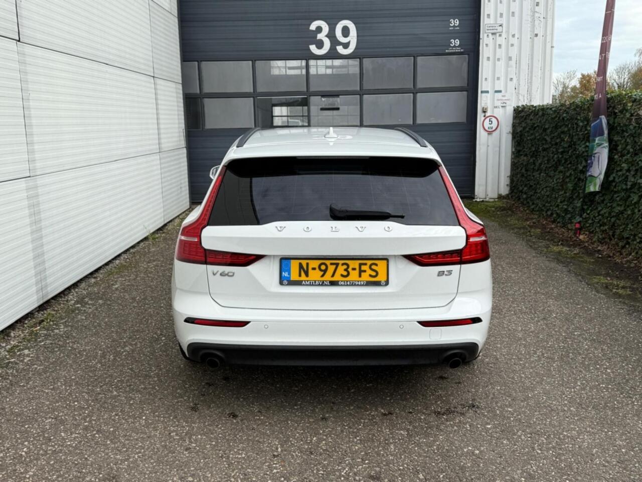 Volvo V60 2.0 B3 Mom. Adv.