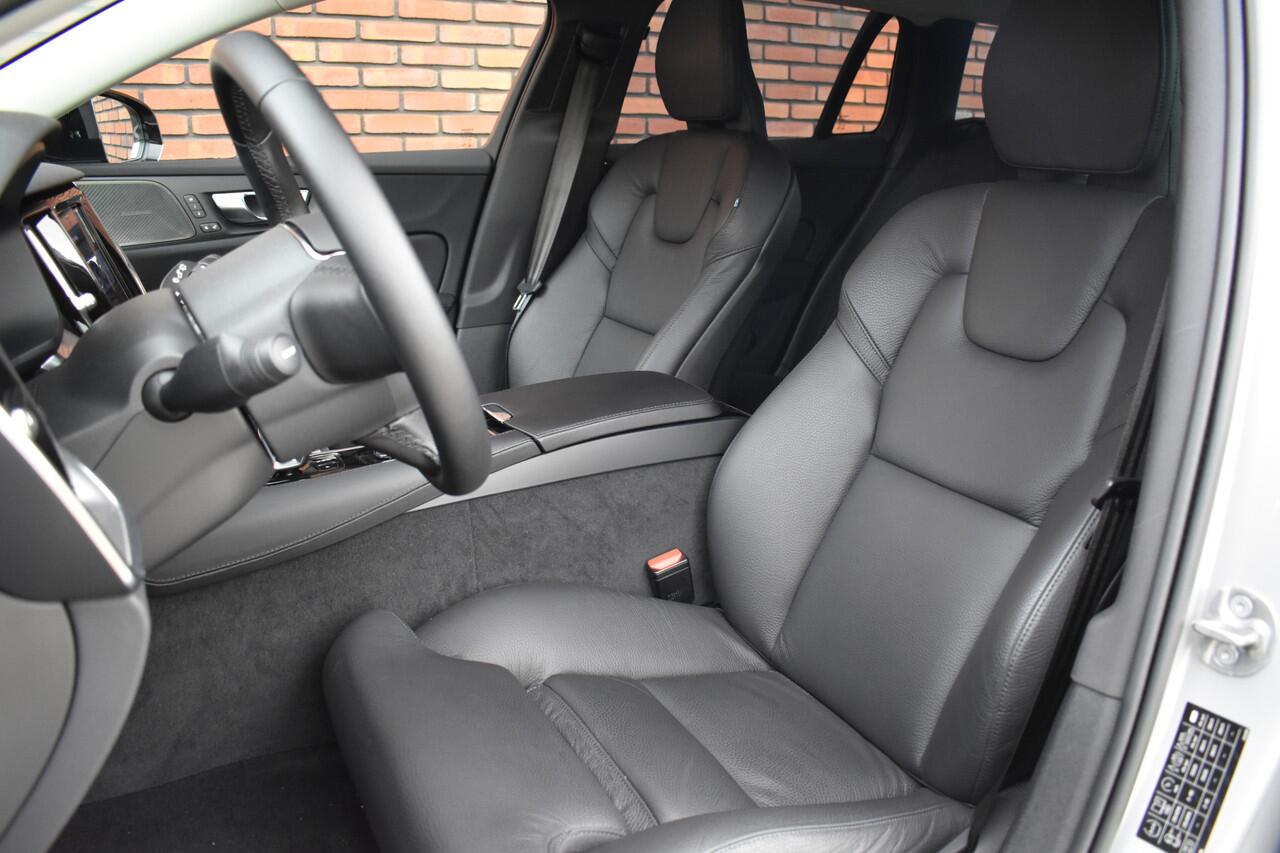 Volvo V60 T6 350PK Plug-in Hybrid AWD Plus Dark | Harman/Kardon | Lichtmetalen velgen 19" |