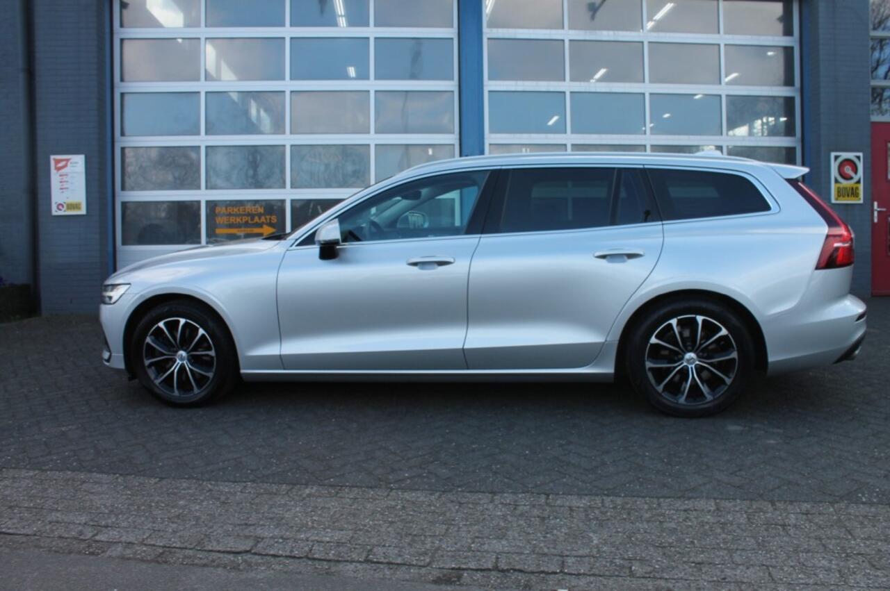 Volvo V60 2.0 B3 INSCRIPTION 1e eigenaar **NL-Auto** leer/trekhaak / mild hybrid