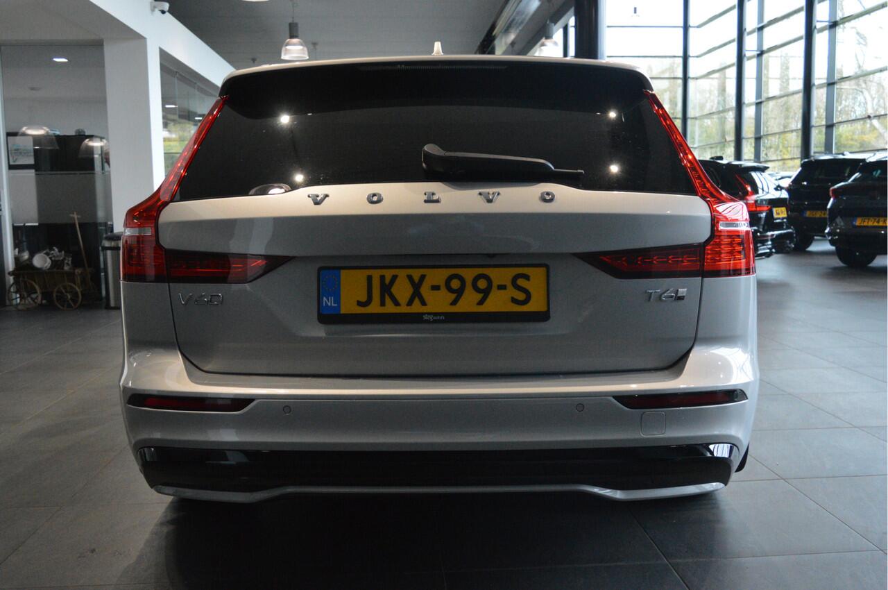 Volvo V60 2.0 T6 Plug-in hybrid AWD Plus Dark leer trekhaak camera !!