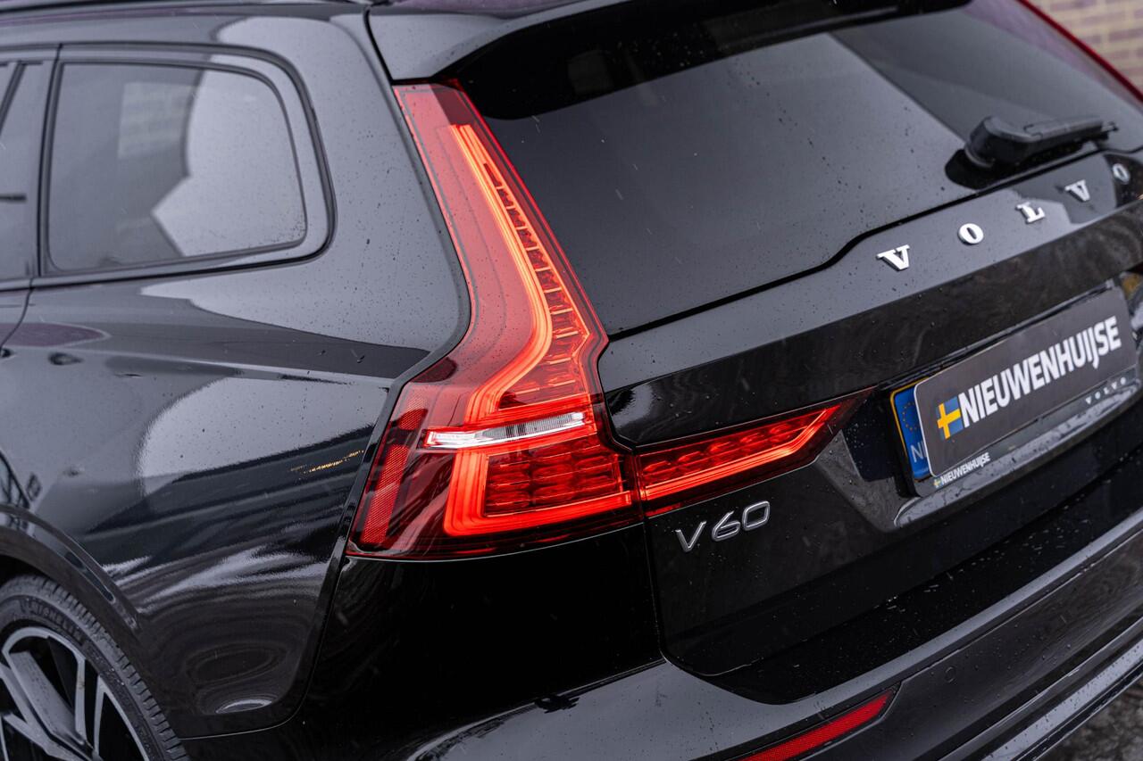 Volvo V60 B4 Geartronic R-Design | Navigatie | Schuif-/Kanteldak | Getint Glas | Head-Up Display | 360 Camera | Adaptieve Cruise Control | Stoelverwarming Voor + Achter | Dodehoekdetectie | Parkeerverwarming | Lederen Bekleding | Park Assist | Harman Kardon Audio |