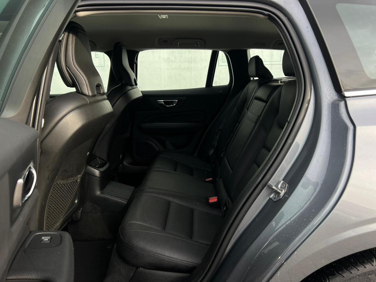 Volvo V60 2.0 T6 Recharge AWD Business Pro NL-AUTO | LEDER | CAMERA | STUURWIEL VERW | STOELVERW |