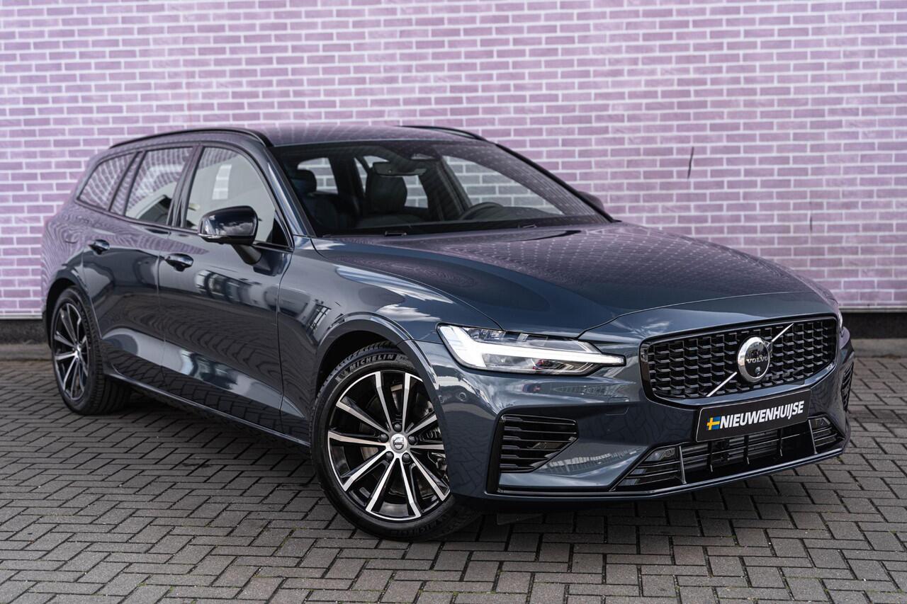 Volvo V60 2.0 T6 Plug-in hybrid AWD Plus Dark | Trekhaak | Harman Kardon | 360º Camera | Verwarmbare voorruit | Stoel- / Stuurverwarming Voor + Achter | Adaptive Cruise | BLIS | Verwarmbare voorruit | Power seats
