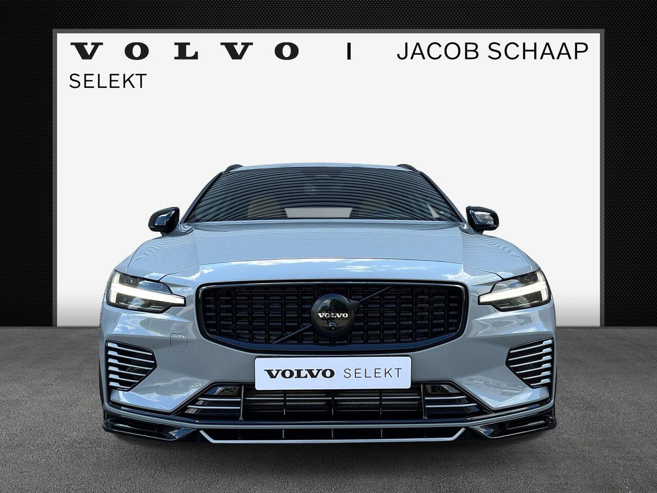 Volvo V60 T6 Plug-in hybrid AWD Plus Dark / Custom made Black Sheep uitvoering / 20" Heico matt Bronze / Heico verlaagd / Geventileerd Amber Leder /