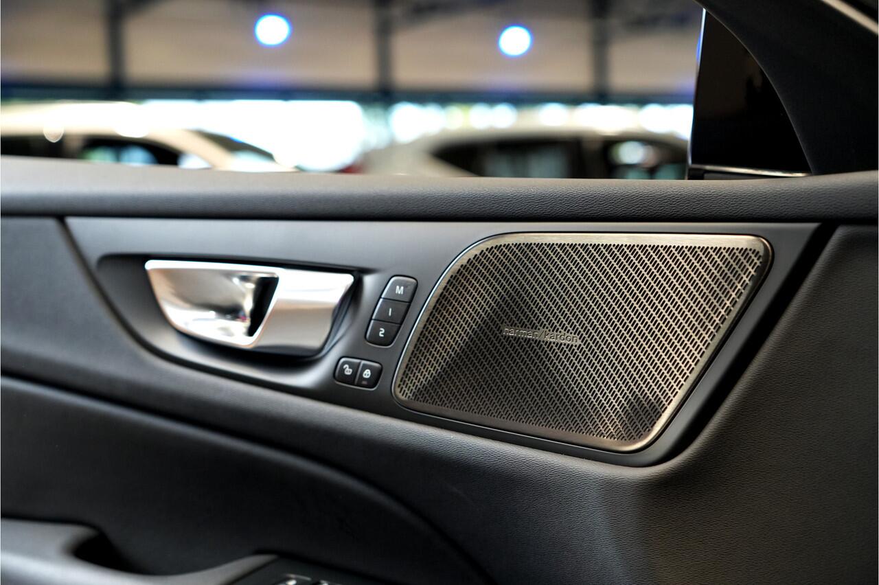 Volvo V60 2.0 T6 AWD 293kW/399pk Aut8 Plug-in hybrid Plus Bright ADAPT.CRUISE + HARMAN/KARDON + BLIS + SPORTSTOELEN + LANE ASSIST + STOEL-&STUURVERWARMING + GOOGLE DASH&SERVICES + CAMERA + LED HIGH BEAM + PARKSENSOREN + 19" LM-VELGEN!!