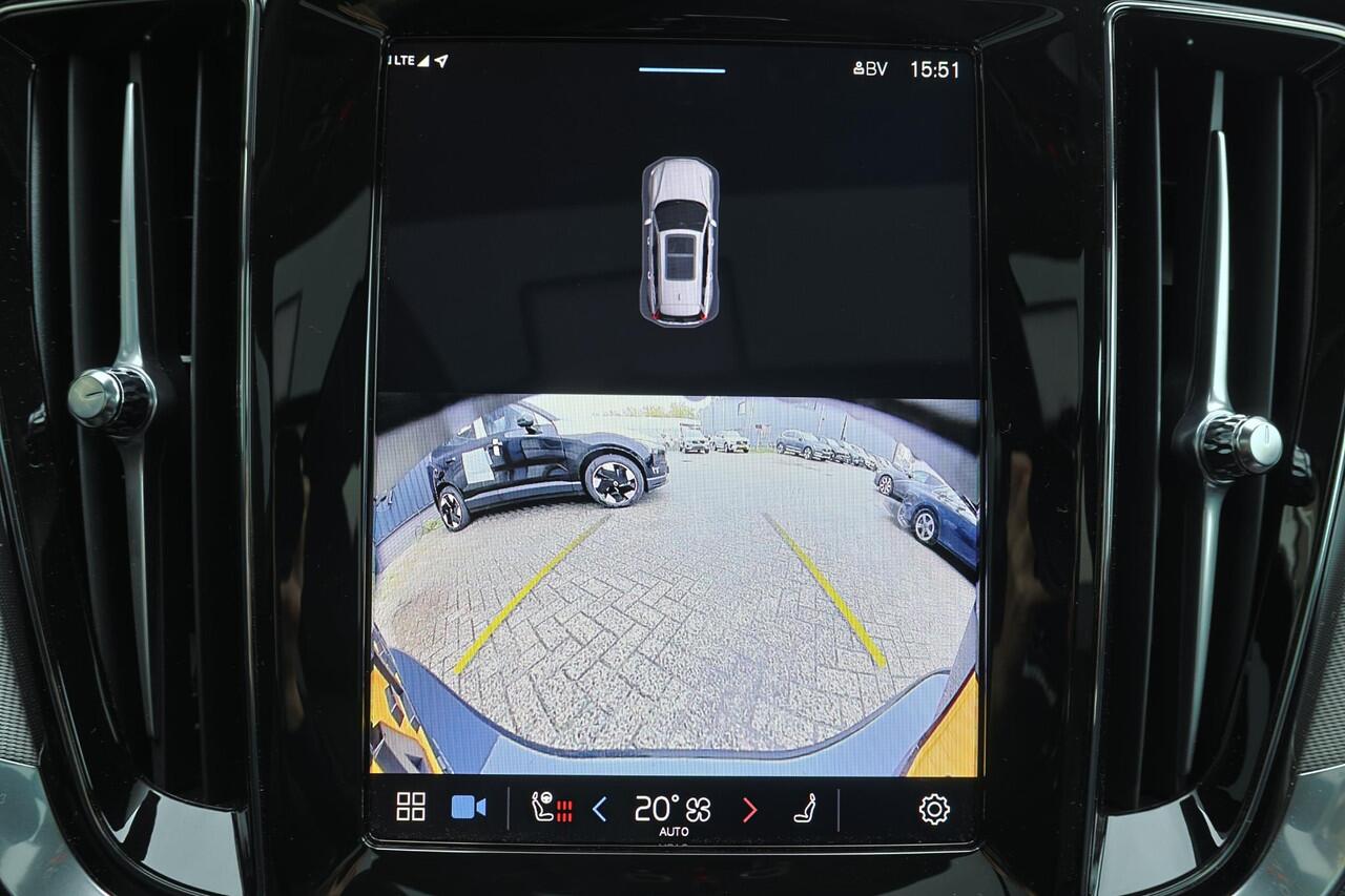 Volvo V60 T6 Recharge AWD Plus Dark - Panorama/schuifdak - IntelliSafe Assist & Surround - Harman/Kardon audio - Parkeercamera achter - Verwarmde voorstoelen, stuur & achterbank - Parkeersensoren voor & achter - Elektr. bedienb. voorstoelen met geheugen - Extra get