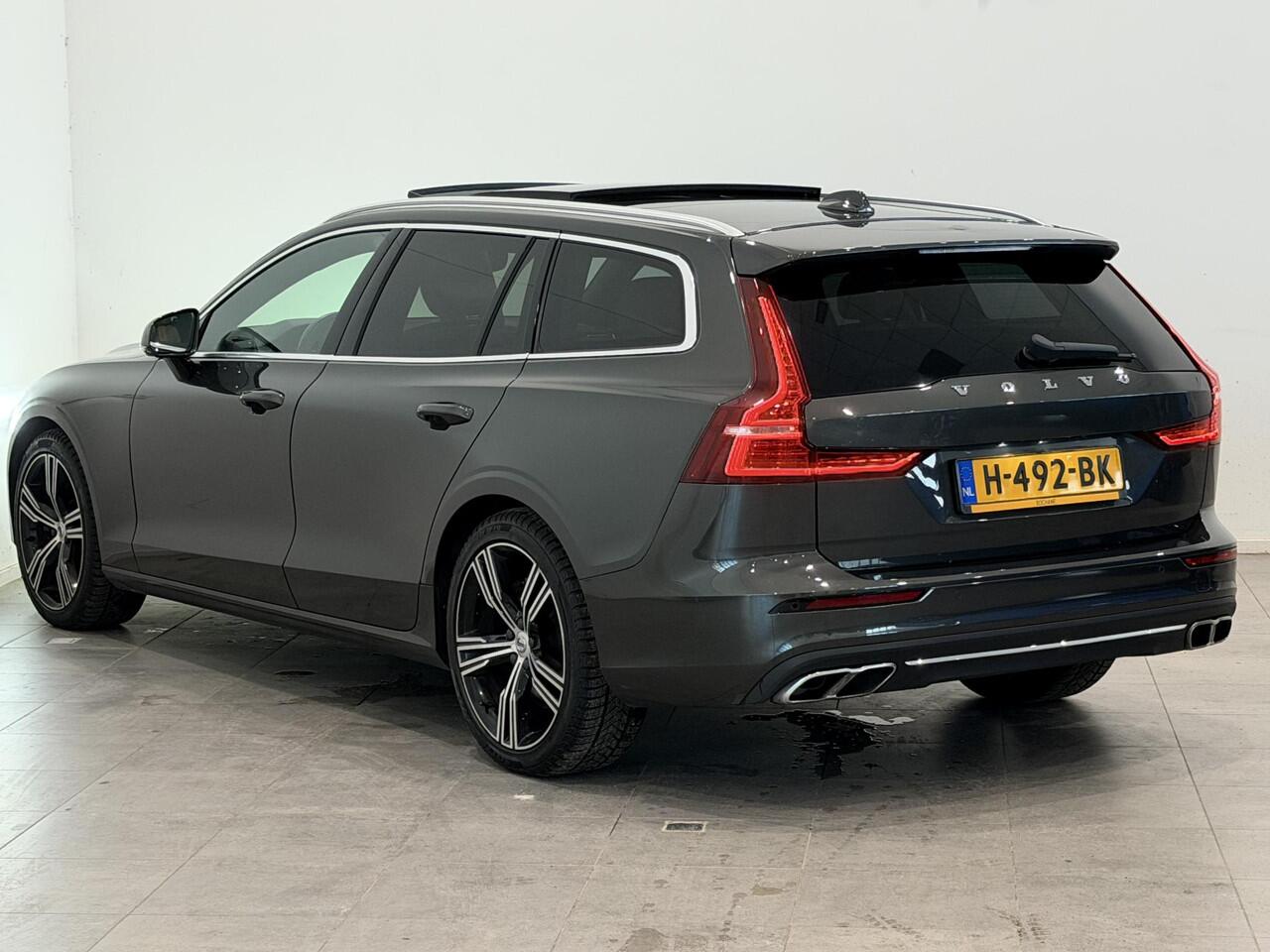 Volvo V60 2.0 T4 Inscription | Harman/Kardon | Park Assist Pack | Scandinavian Line | IntelliSafe Surround | Trekhaak elektrisch wegklapbaar | Elektrisch bedienbaar glazen schuif-/kanteldak