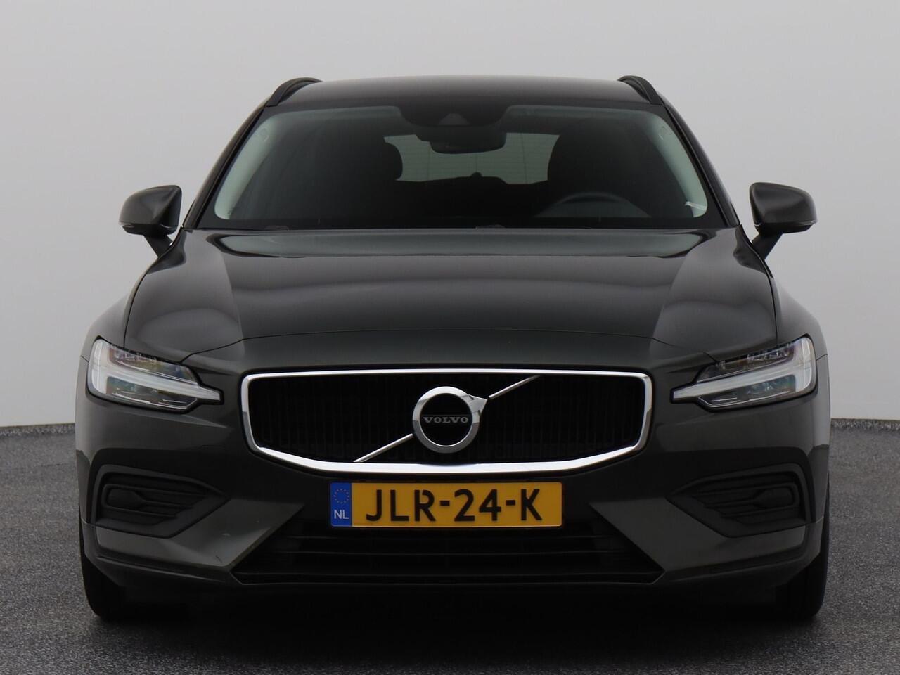 Volvo V60 2.0 B3 Momentum | CAMERA | KEYLESS | STOEL- EN STUURVERW. | TREKHAAK