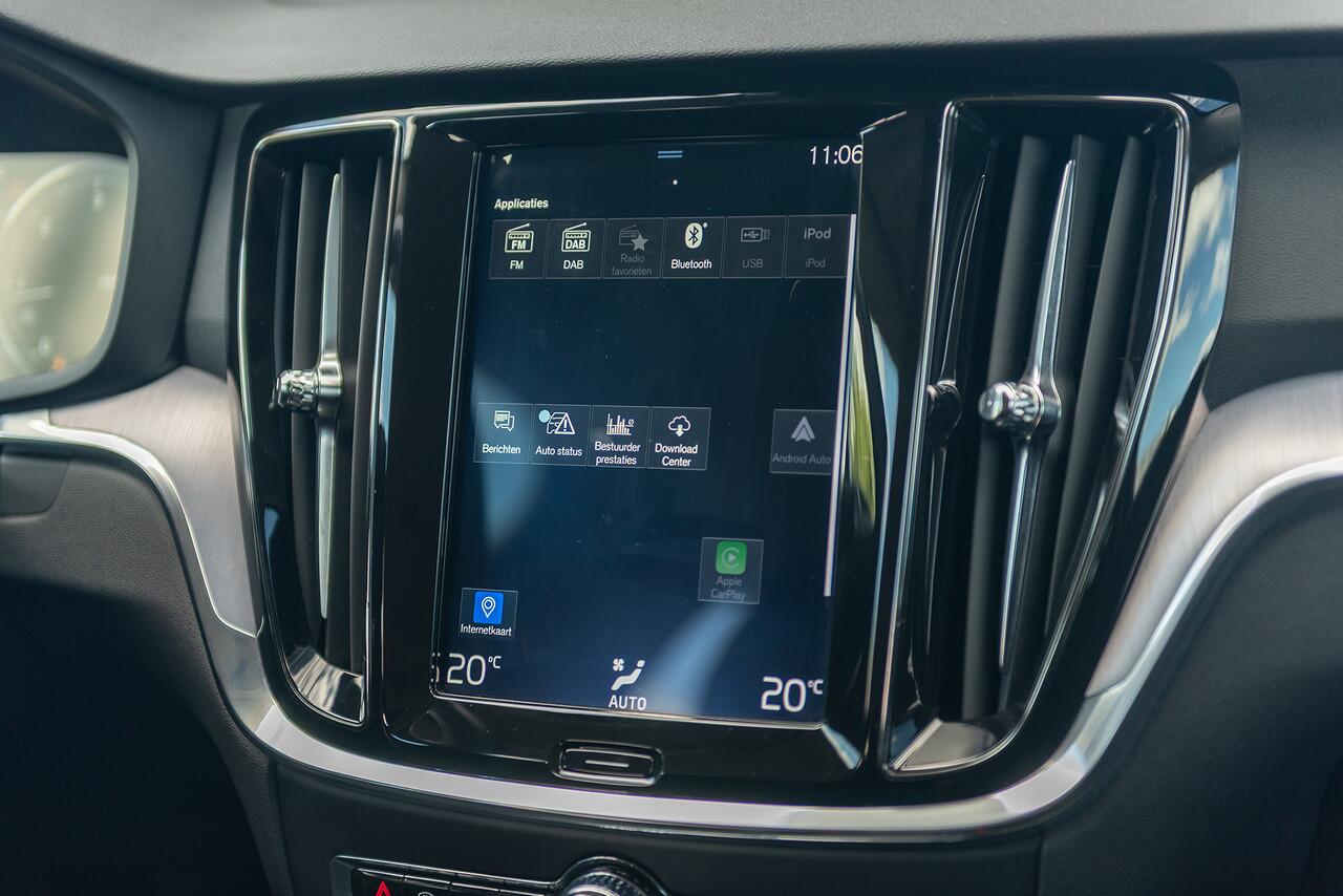 Volvo V60 D3 Momentum CruiseControl Navigatie 150pk