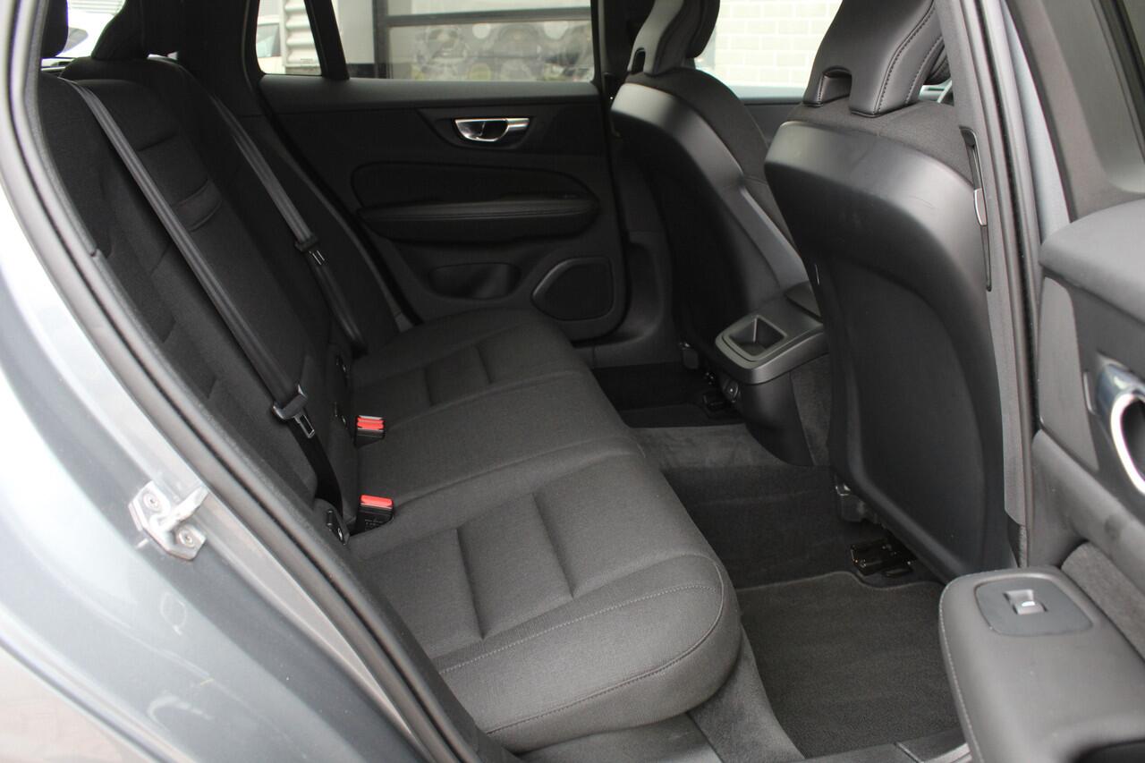 Volvo V60 2.0 B3 Business Pro / Carplay / Camera / N.A.P.