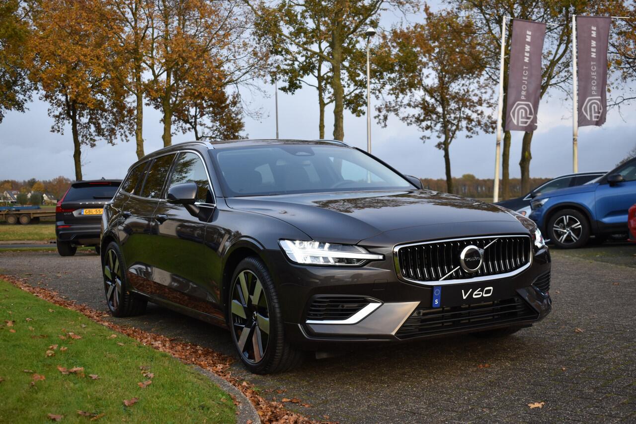 Volvo V60 T6 AWD 350PK Plug-in Hybrid Essential Edition | ¤3.000 Voordeel | Camera | 19"LMV | Stoel-stuur verwarming | Getint glas |