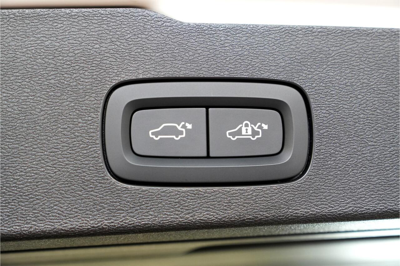 Volvo V60 2.0 T8 AWD 287kW/390pk Aut8 Recharge R-Design ADAPT.CRUISE + NAVI SENSUS + BLIS + LANE ASSIST + MEMORY STOEL + KEYLESS ENTRY&GO + SPORTSTOELEN + LEDER/GAASSTOF + STANDKACHEL + ON-CALL + PARKSENSOREN + 18" LM-VELGEN!!