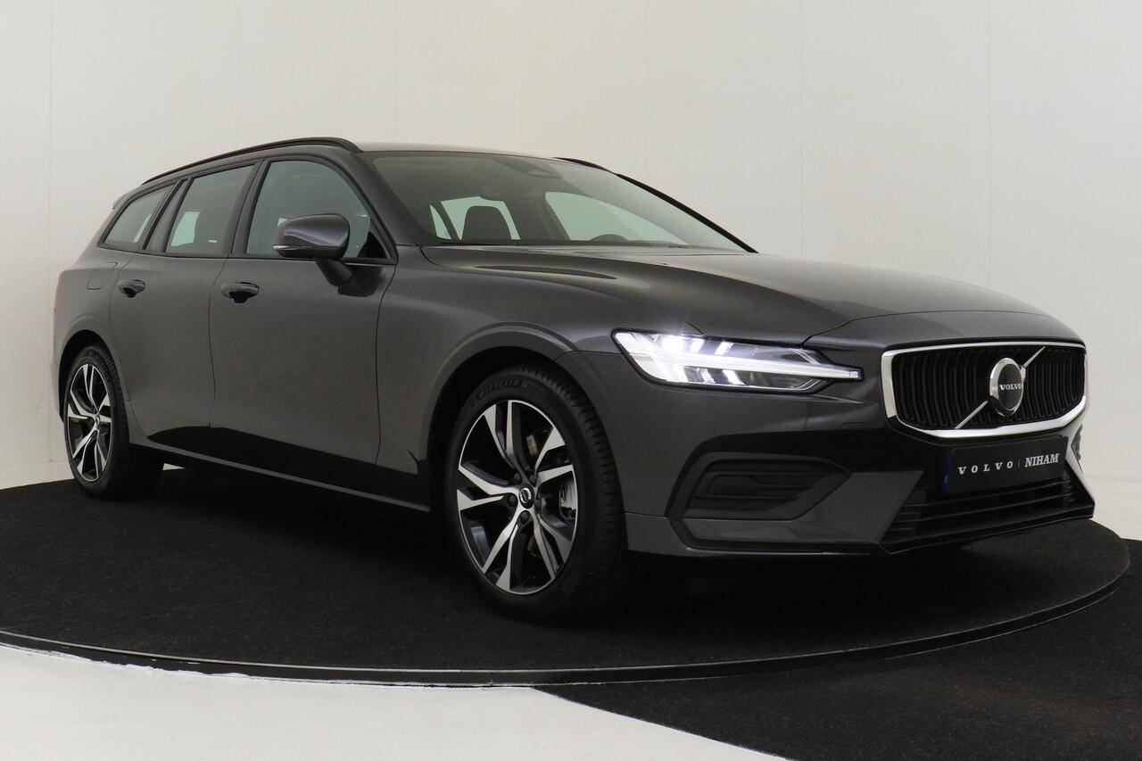 Volvo V60 B3 (M-HYBRID) ESSENTIAL -LEDER|ADAP.CRUISE|BLIS|CLIMATE|18"|CAMERA