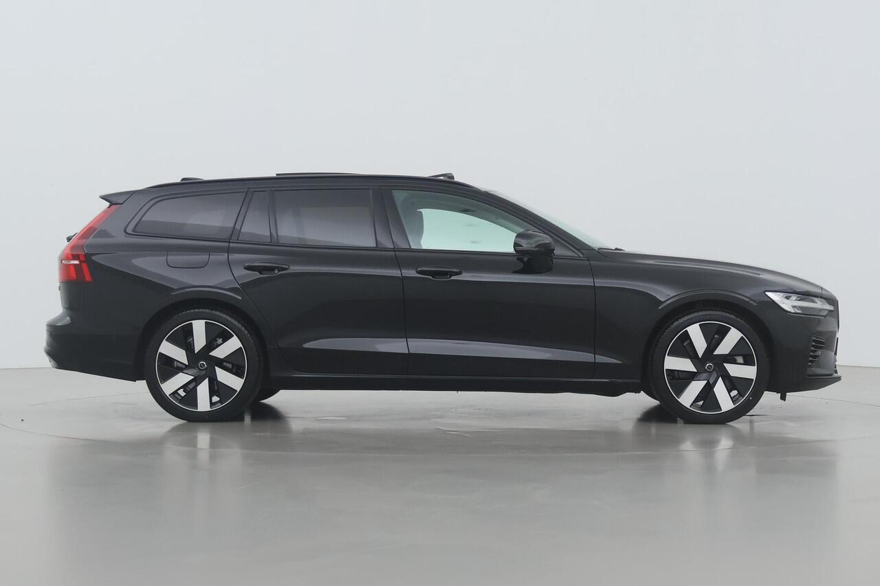 Volvo V60 T6 Plug-in hybrid Ultra Dark | Bowers&Wilkins | Head-Up | Panoramadak | Trekhaak | 360° Camera | ACC