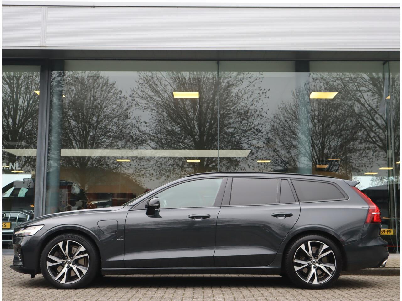 Volvo V60 2.0 T6 Twin Engine AWD R-Design // 84,6 SOH !